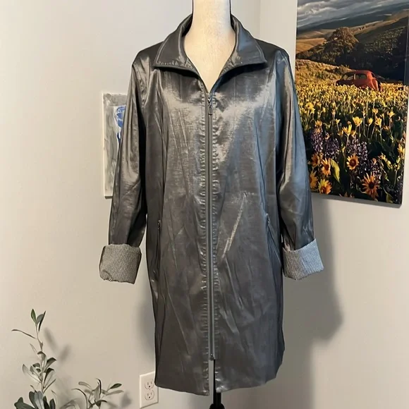 MYCRA PAC Silver Trench - Picture 1 of 15